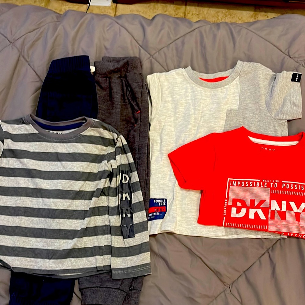 😍 Size 3T-4T New and Used DKNY Clothes 😍 Great Condition